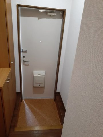 玄関　シューズボックス付きの玄関です★