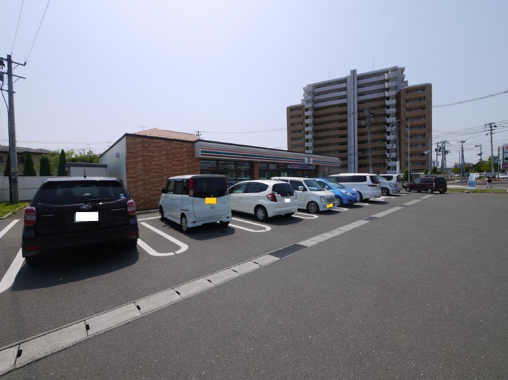 コンビニ　セブンイレブン仙台岩切洞ノ口店（コンビニ）まで294m