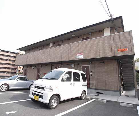 建物外観　駐車場も物件の前にあります！