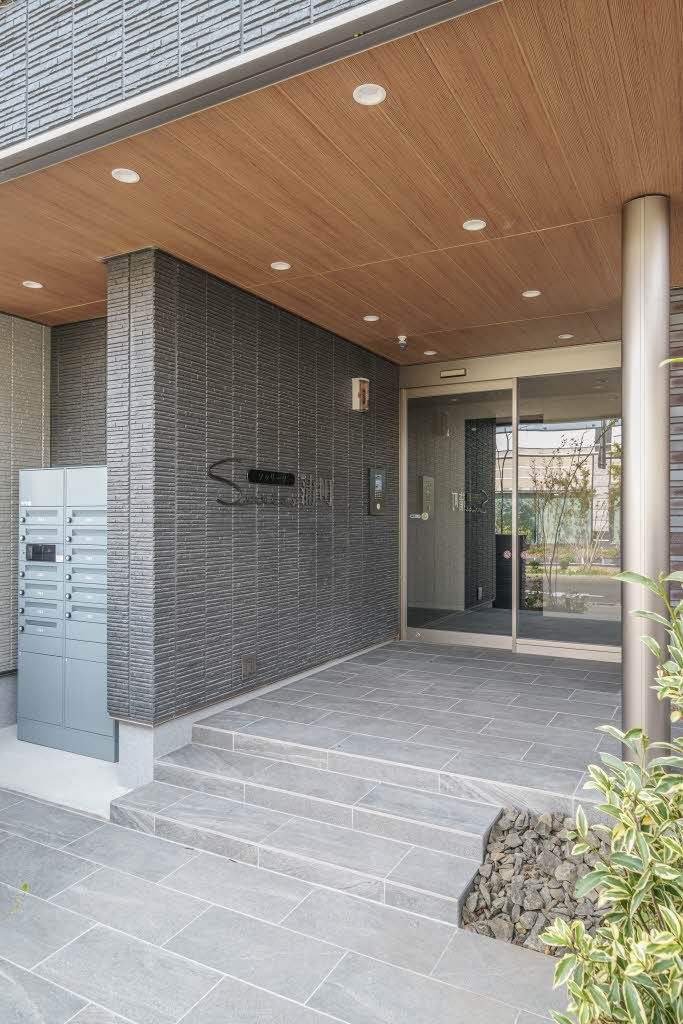 建物外観　エントランス