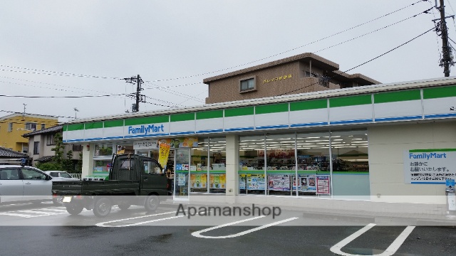 コンビニ　ファミリーマート（コンビニ）まで543m