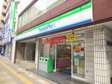 コンビニ　ファミリーマート東尾久一丁目店（コンビニ）まで377m