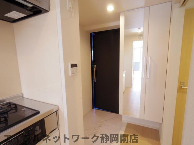 玄関　シンプルで使いやすい玄関です