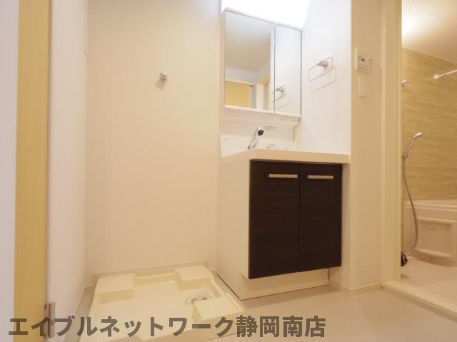 洗面設備　忙しい朝には欠かせない洗面所です