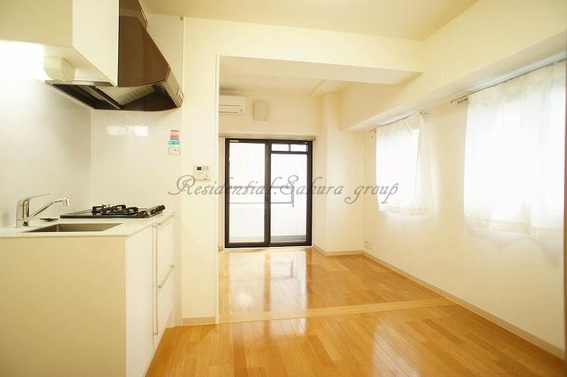 居室・リビング　使いやすい形の為、レイアウトを楽しめます♪