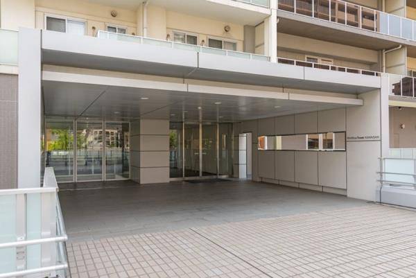 エントランス　分譲タイプです