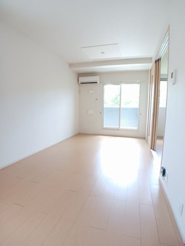 居室・リビング　ゆったりとした居間です