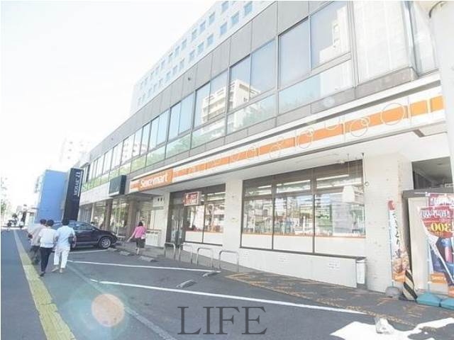 コンビニ　セイコーマート地下鉄白石駅前店（コンビニ）まで92m