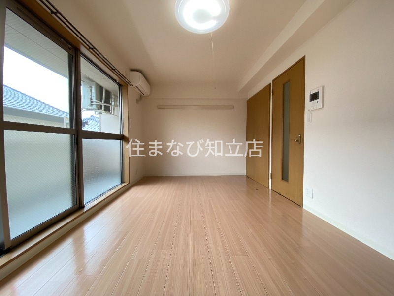 居室・リビング　同型タイプ