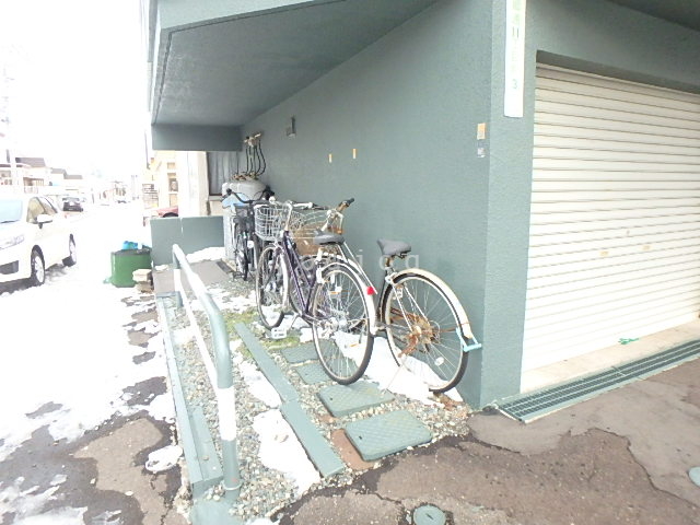 駐車場　共用設備