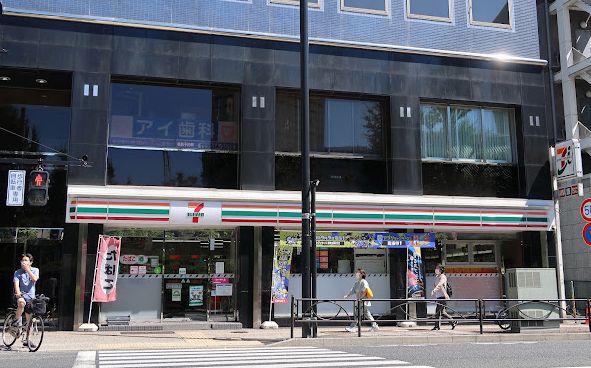 コンビニ　セブンイレブン文京神田明神下店（コンビニ）まで277m