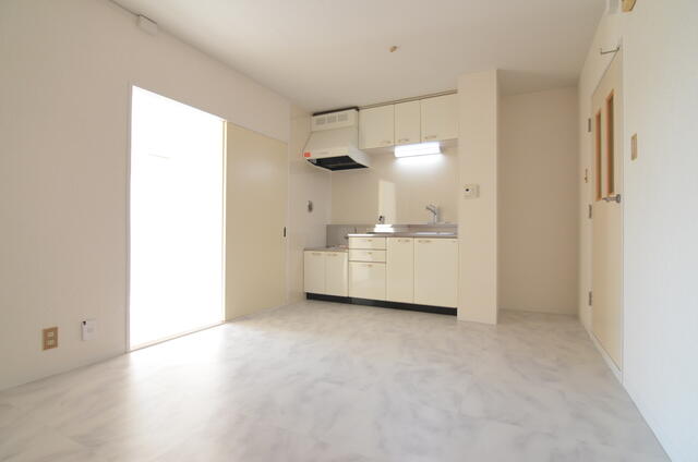 居室・リビング　ホワイトハウス南林間
