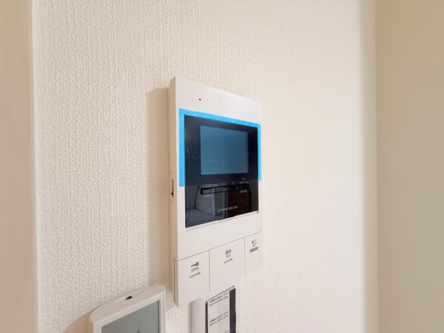 セキュリティ　TVモニターホンで来客が誰か確認してから開けて下さいね