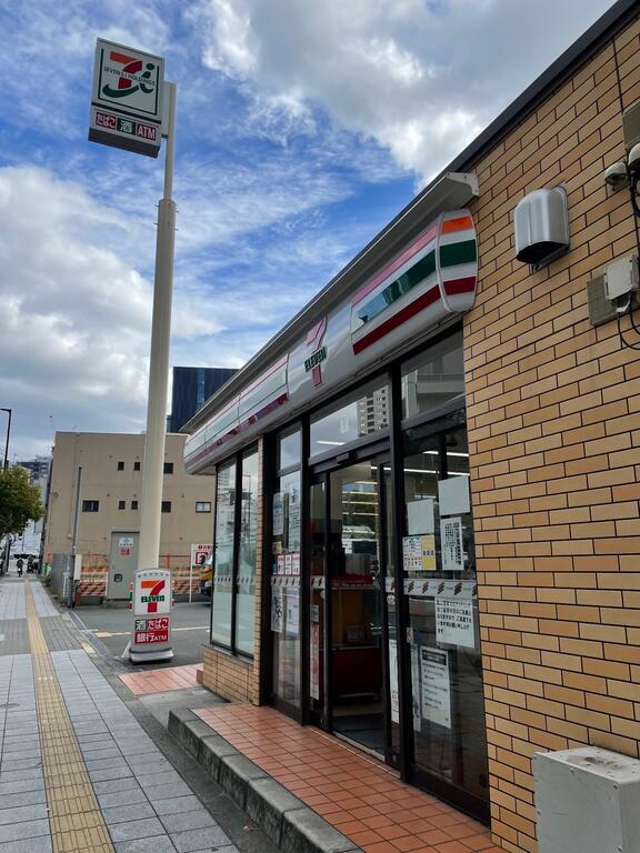 コンビニ　セブンイレブン大阪中之島6丁目店（コンビニ）まで211m