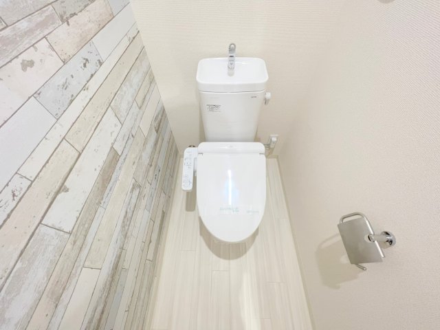 トイレ　綺麗なトイレにはウォシュレット標準装備です。