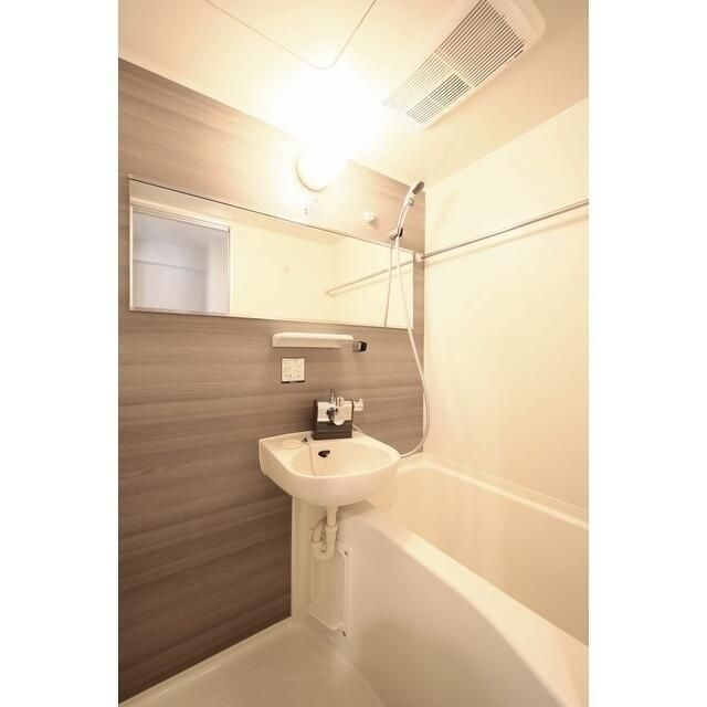 バス・シャワールーム　☆ゆったりくつろげるお風呂☆
