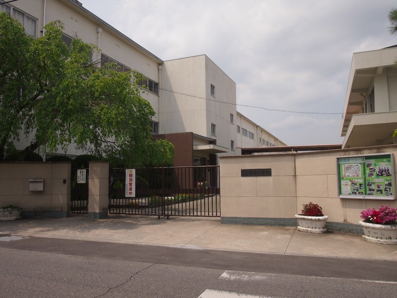 小学校　奈良市立佐保小学校（小学校）まで1025m