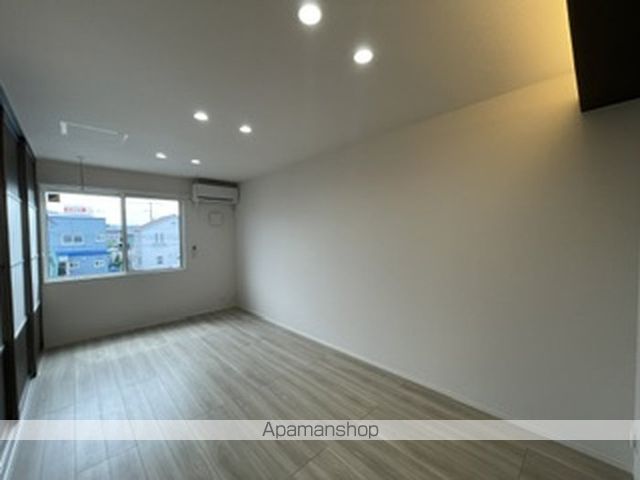 レジデンス翠の居間写真