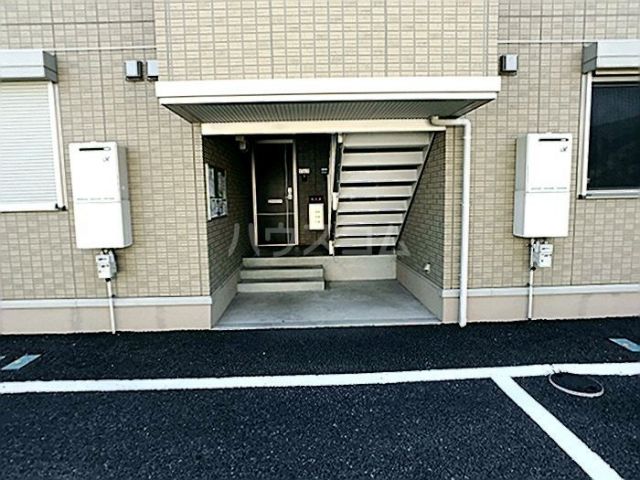 ロイヤルガーデン岡之郷 Aの外観写真