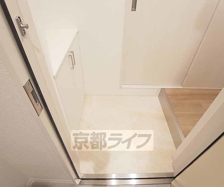 玄関　シューズボックスあります。