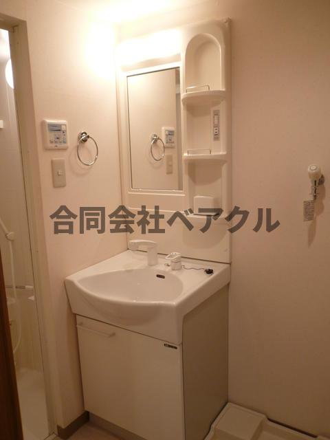 洗面設備　脱衣スペースもあります