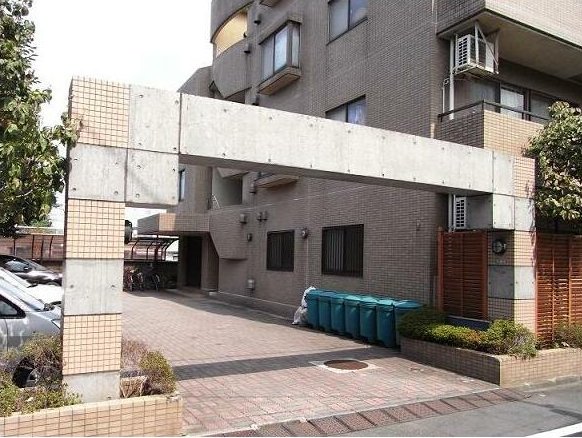 建物外観　環境良好・外観タイル貼・オートロック完備・エレベーター完備