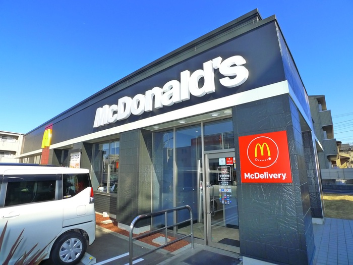 飲食店　マクドナルド　六町店（飲食店）まで849m