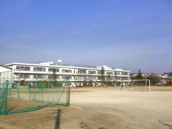 中学校　我孫子市立湖北台中学校（中学校）まで1728m