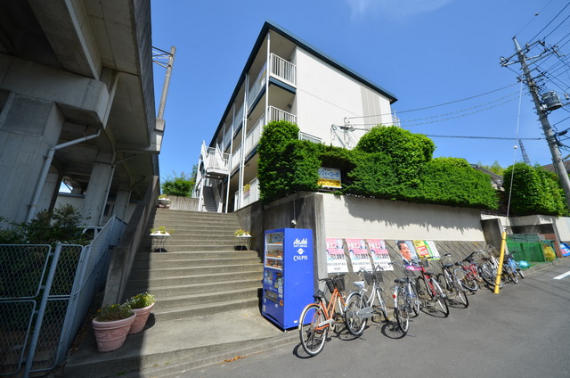 建物外観　★緑の多い、住みよいエリアに建つマンション★