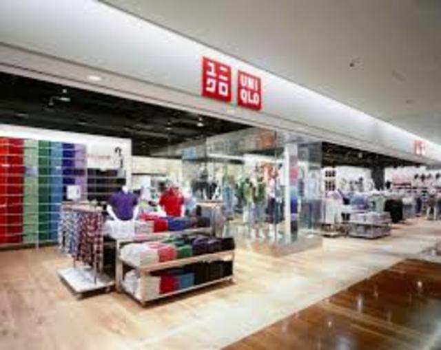 ショッピングセンター　ユニクロ稲城矢野口店（ショッピングセンター）まで712m