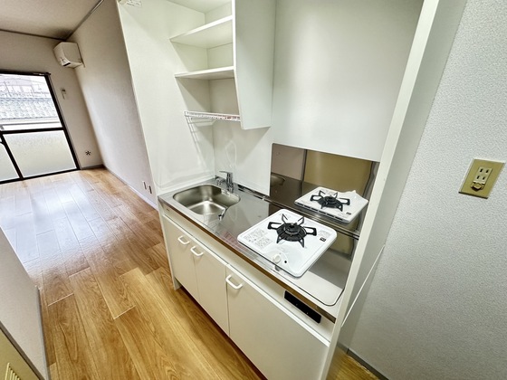 キッチン　※別部屋の写真です