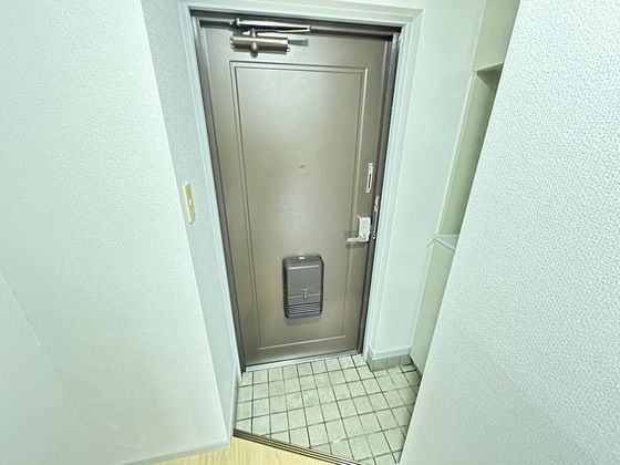 玄関　※別部屋の写真です