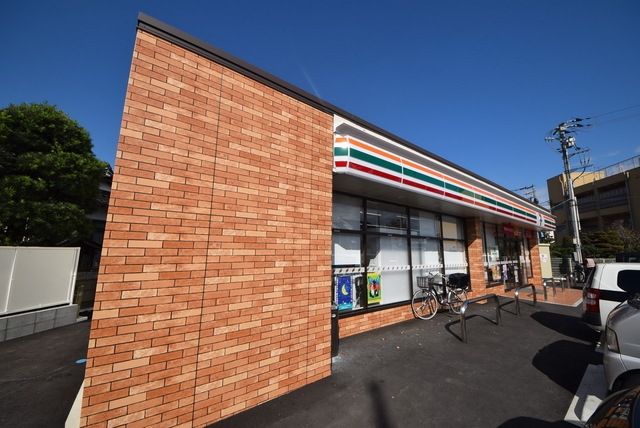 コンビニ　セブンイレブン上尾小泉店（コンビニ）まで1287m
