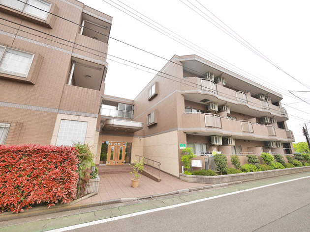 建物外観　エレベーター・防犯カメラ完備