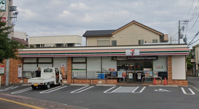 コンビニ　セブンイレブン　吹田片山1丁目店（コンビニ）まで376m
