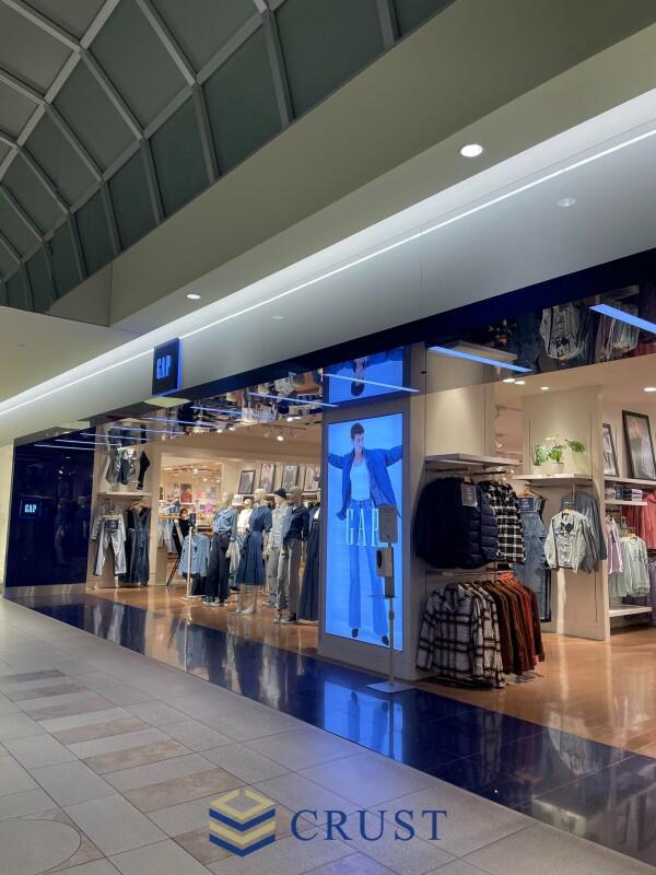 ショッピングセンター　GAPストアキャナルシティ博多店（ショッピングセンター）まで437m