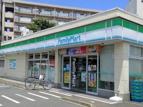 コンビニ　ファミリーマート津田山駅北店（コンビニ）まで172m
