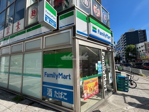コンビニ　ファミリーマート 横浜長者町九丁目店（コンビニ）まで166m