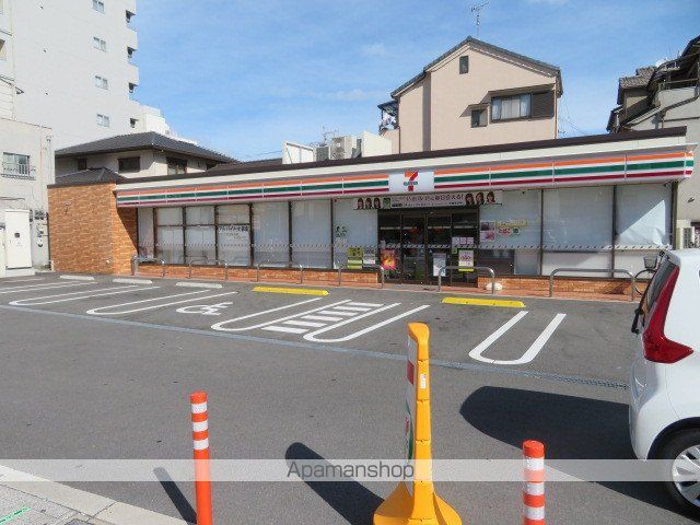 コンビニ　セブンイレブン（コンビニ）まで330m