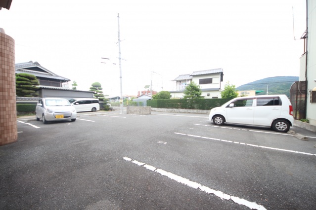 駐車場　同型タイプ