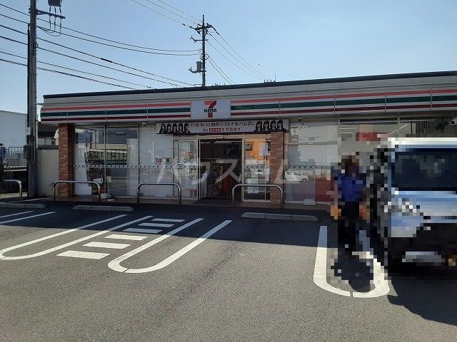 コンビニ　セブンイレブン　秦野東海大学前駅入口店（コンビニ）まで339m