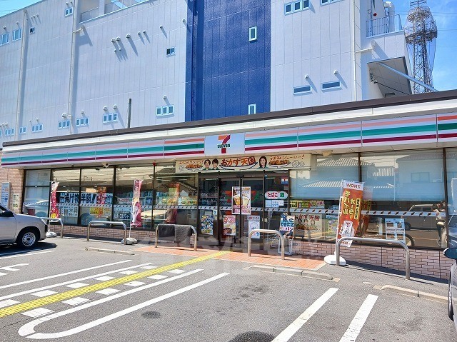 コンビニ　セブンイレブン　東大阪新家東町店（コンビニ）まで507m
