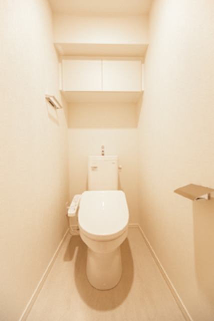 トイレ　※写真は同タイプ住戸です。