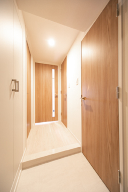 玄関　※写真は同タイプ住戸です。