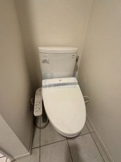 トイレ　※別部屋参考写真※現況優先です