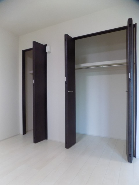 収納　同一施工会社同一仕様写真