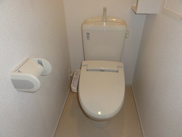 トイレ　写真は同型物件です。