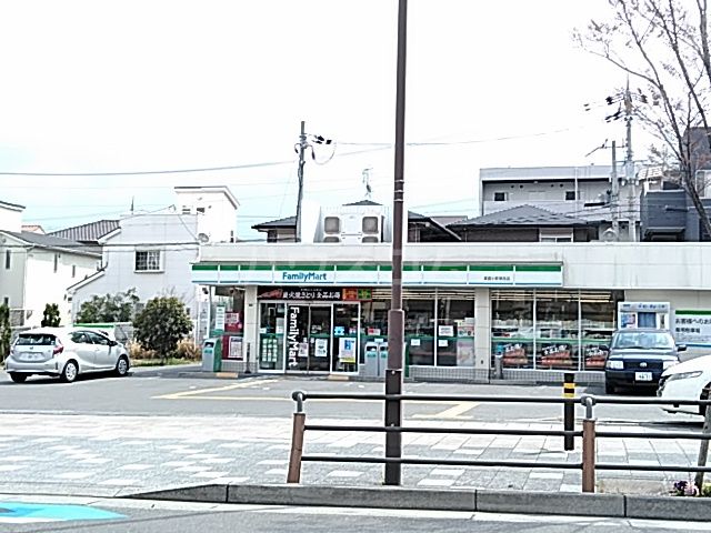 コンビニ　ファミリーマート箕面小野原西店（コンビニ）まで541m