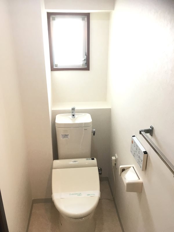 トイレ　温水洗浄便座付