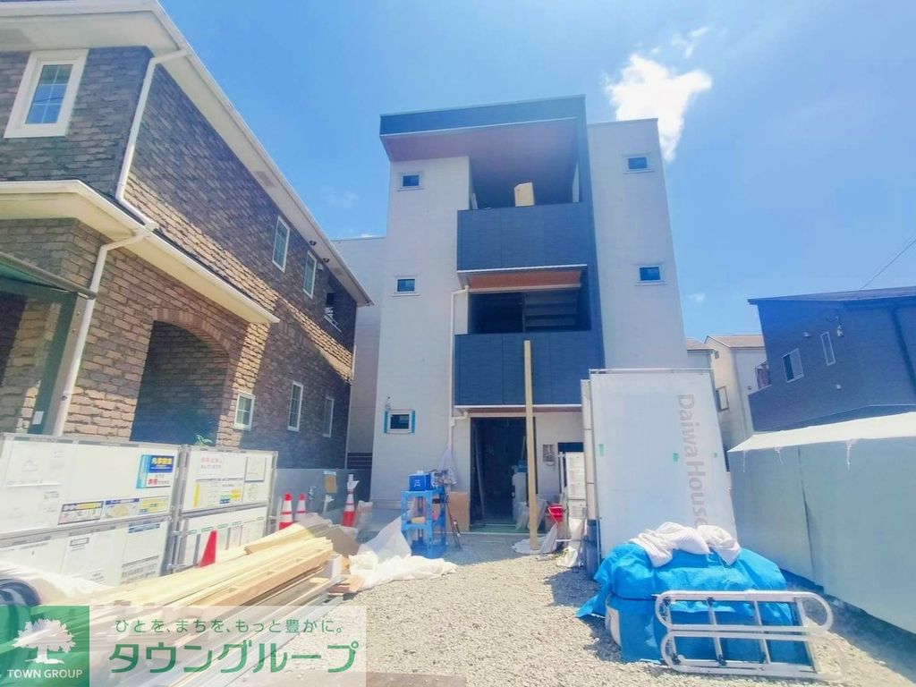 建物外観　建築中